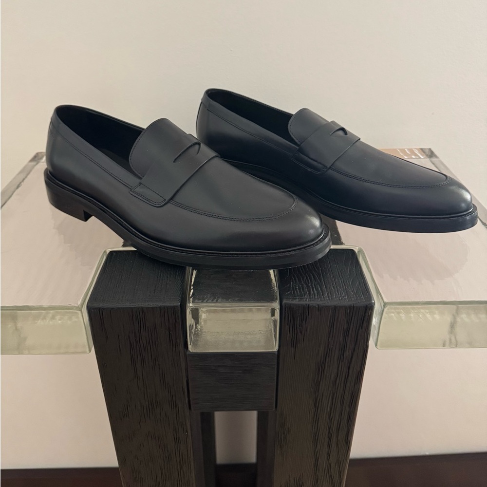 Boss Elegant Dark Navy Blue Leather Loafers